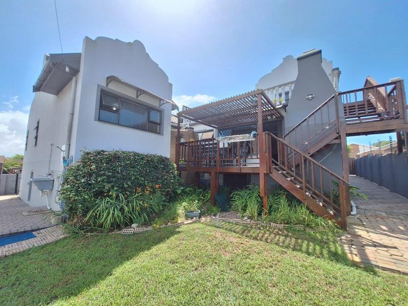 4 Bedroom Property for Sale in Fraaiuitsig Western Cape